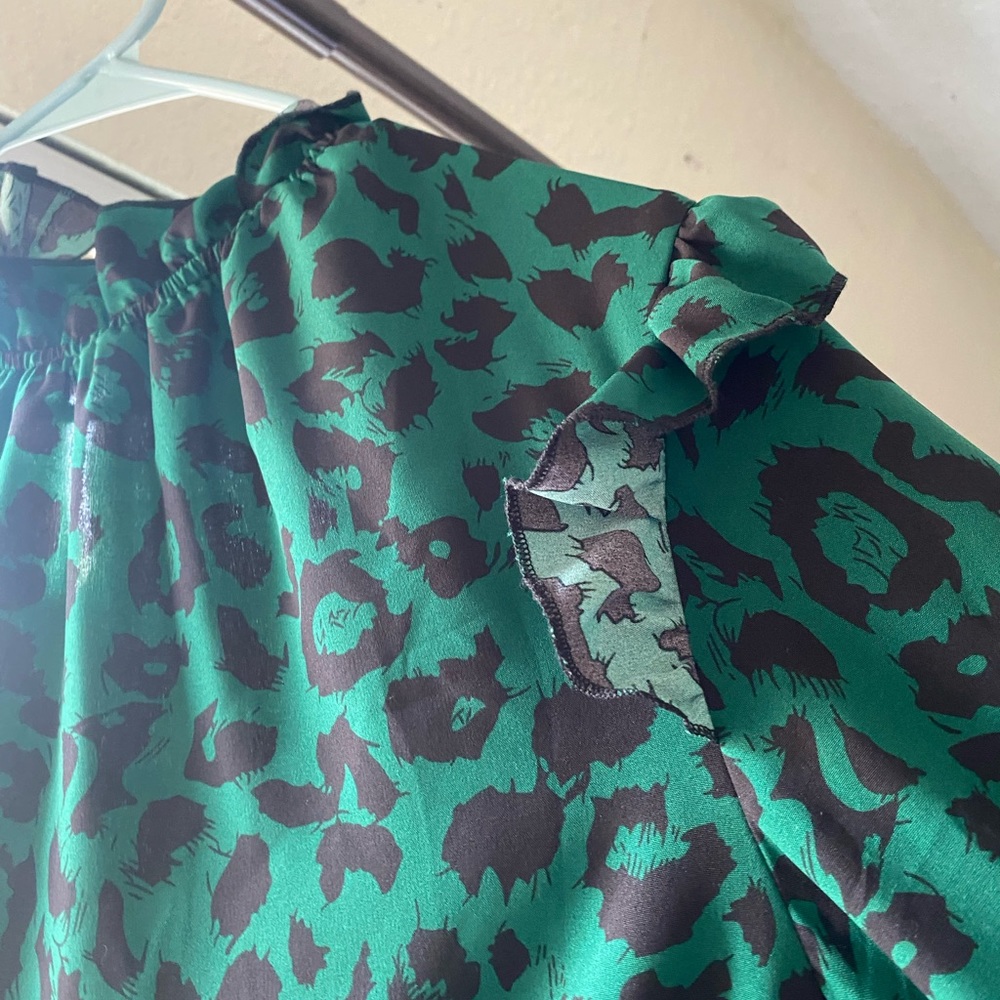 Shirt - Picture 4 of 4